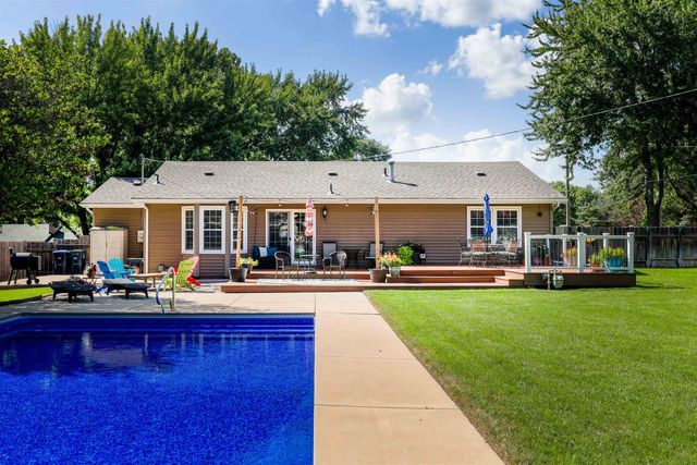 229 Warren Rd, El Dorado, KS 67042