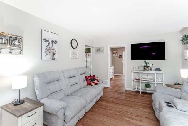 229 Warren Rd, El Dorado, KS 67042