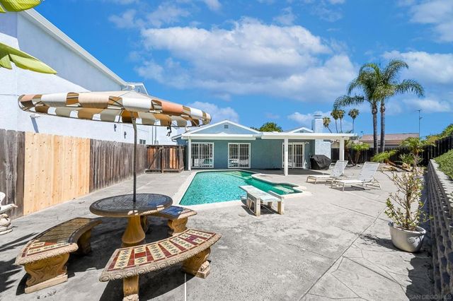 10421 Calico Cir, San Diego, CA 92126