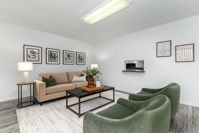 10421 Calico Cir, San Diego, CA 92126