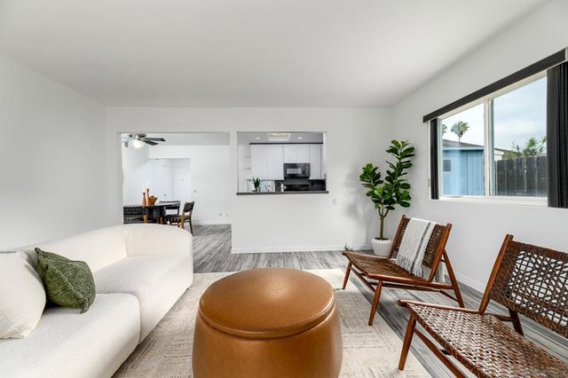 10421 Calico Cir, San Diego, CA 92126