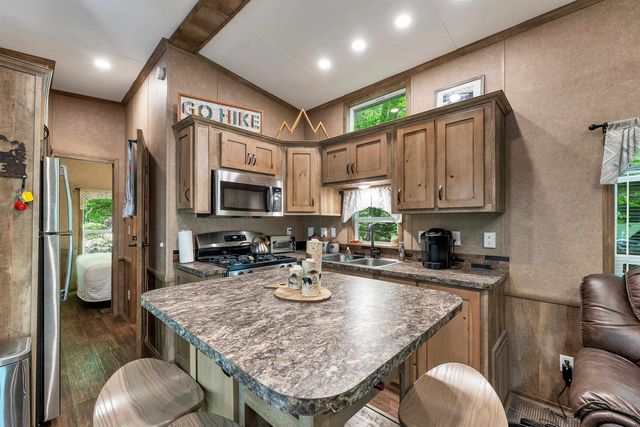 262 High Country Way, Holderness, NH 03245