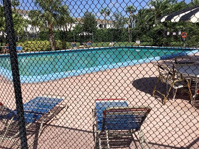 9355 SW 8th Street 321, Boca Raton, FL 33428