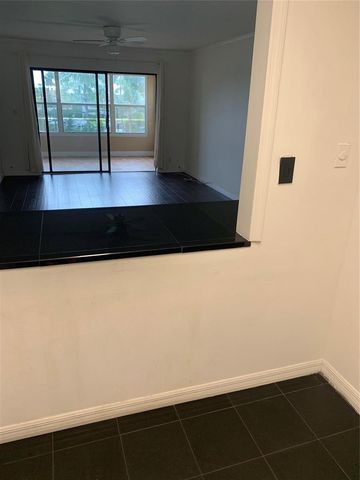 9355 SW 8th Street 321, Boca Raton, FL 33428