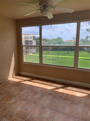 9355 SW 8th Street 321, Boca Raton, FL 33428