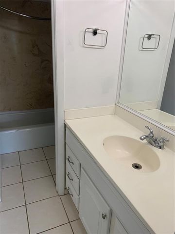 9355 SW 8th Street 321, Boca Raton, FL 33428