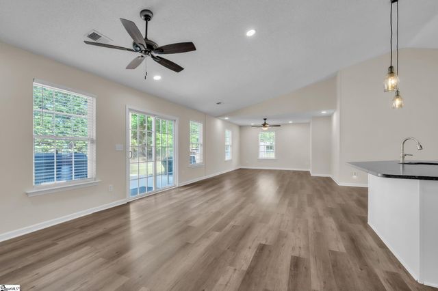 6 Spring Sky Court, Taylors, SC 29687