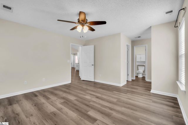 6 Spring Sky Court, Taylors, SC 29687