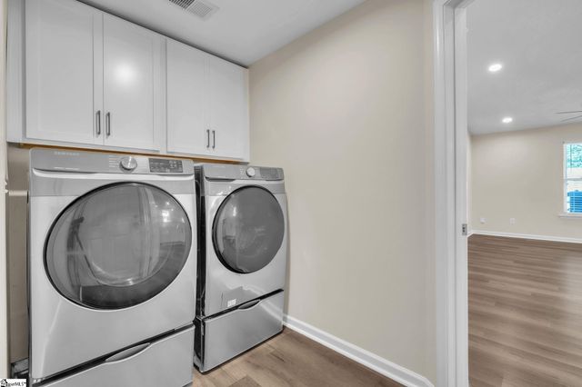 6 Spring Sky Court, Taylors, SC 29687