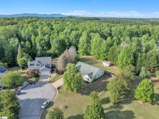 6 Spring Sky Court, Taylors, SC 29687