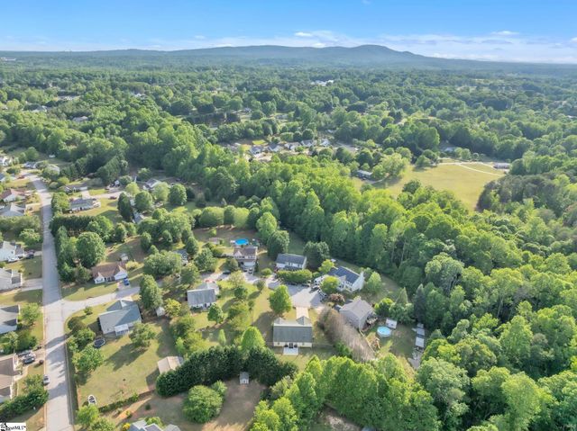 6 Spring Sky Court, Taylors, SC 29687
