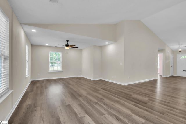 6 Spring Sky Court, Taylors, SC 29687
