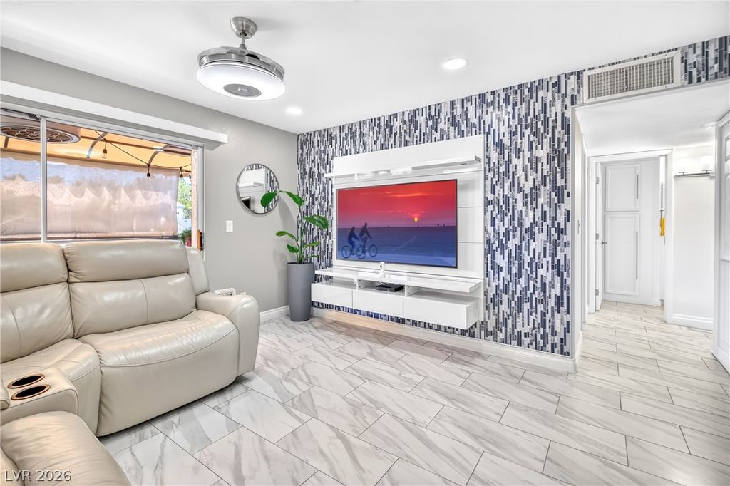 3078 Tarpon Drive 203, Las Vegas, NV 89120 — exterior