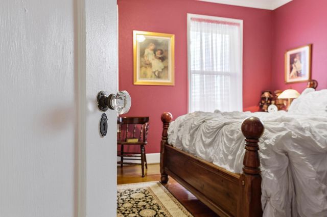 304 E 9th Street, Bonham, TX 75418