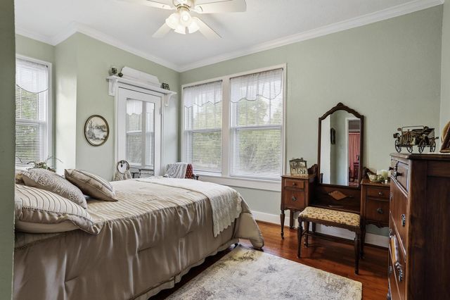 304 E 9th Street, Bonham, TX 75418