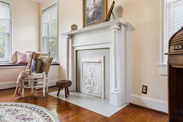 304 E 9th Street, Bonham, TX 75418