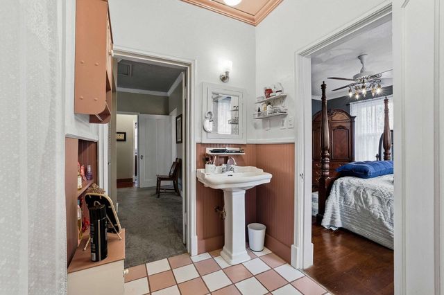 304 E 9th Street, Bonham, TX 75418