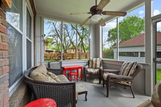 304 E 9th Street, Bonham, TX 75418