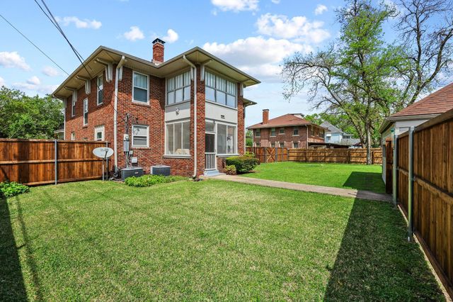 304 E 9th Street, Bonham, TX 75418