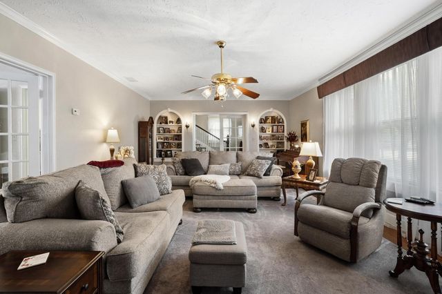 304 E 9th Street, Bonham, TX 75418