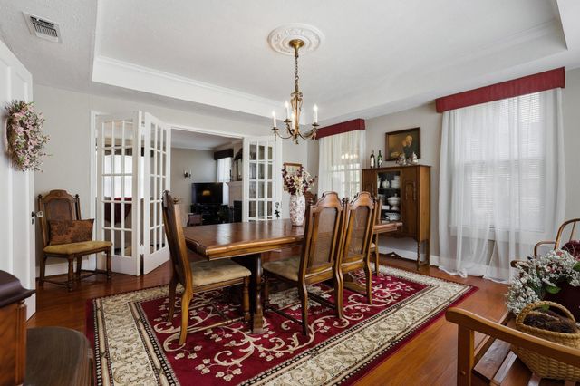 304 E 9th Street, Bonham, TX 75418