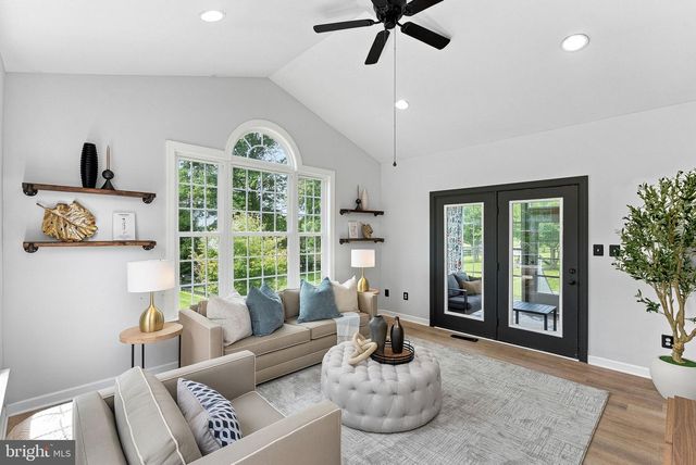 38392 STONE EDEN DR, Hamilton, VA 20158