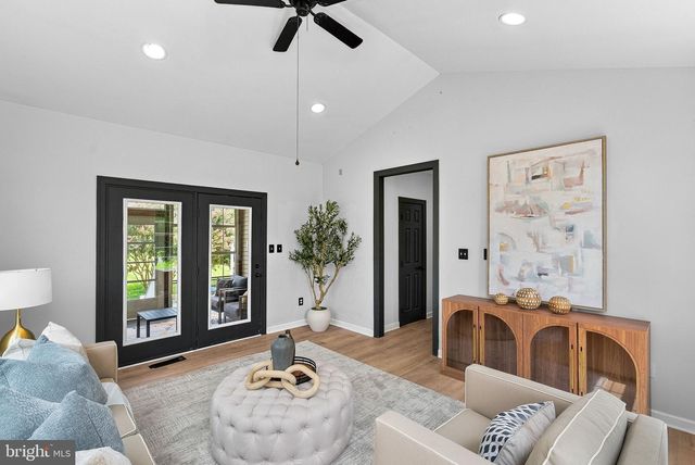 38392 STONE EDEN DR, Hamilton, VA 20158
