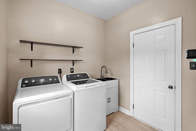 38392 STONE EDEN DR, Hamilton, VA 20158