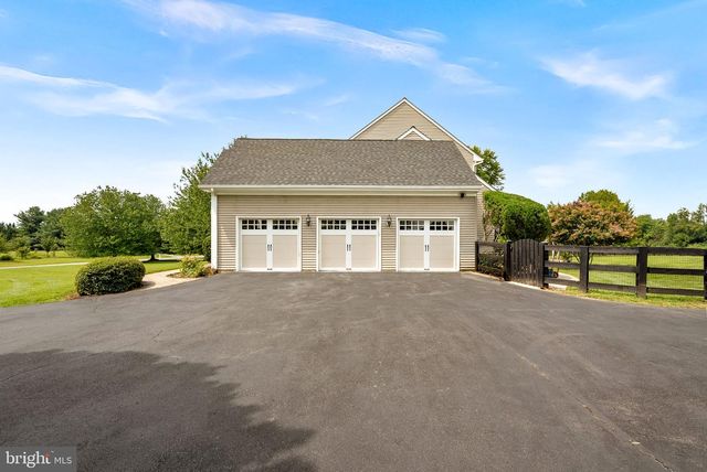 38392 STONE EDEN DR, Hamilton, VA 20158