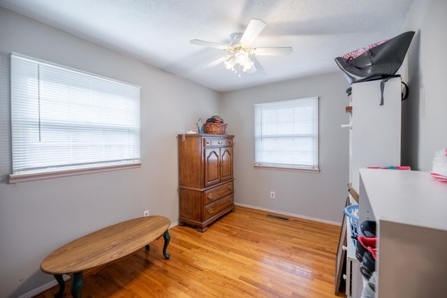 722 Lakeshore Drive, Villa Hills, KY 41017