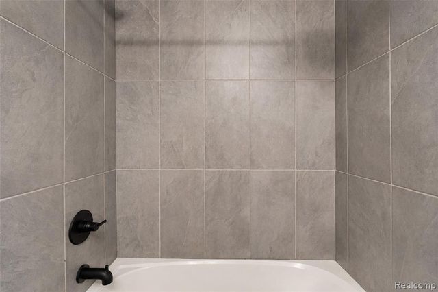 41626 Orianna Lane, Novi, MI 48375
