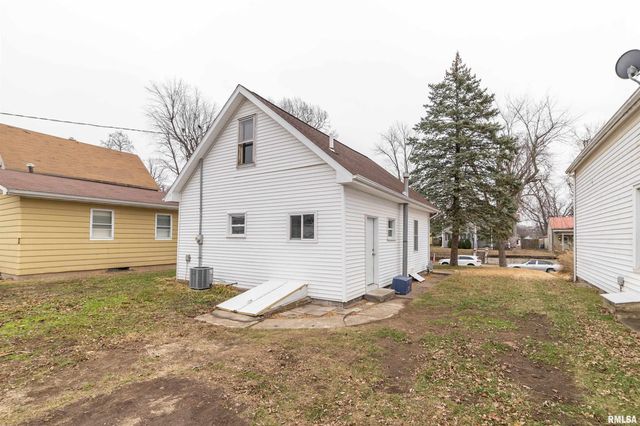 732 S 15TH Street, Quincy, IL 62301