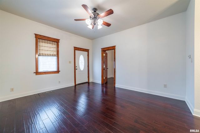 732 S 15TH Street, Quincy, IL 62301