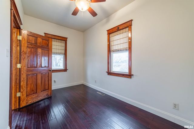 732 S 15TH Street, Quincy, IL 62301