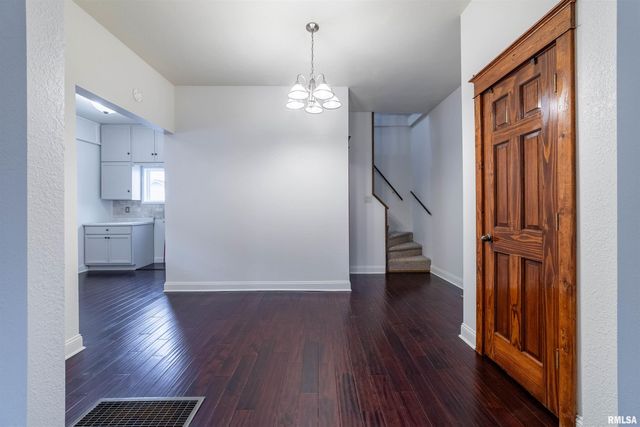 732 S 15TH Street, Quincy, IL 62301