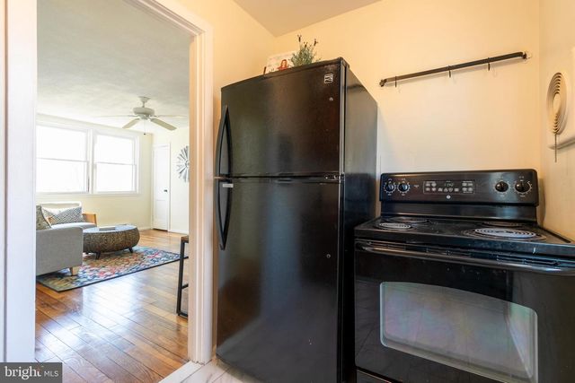 8-J LAUREL HILL RD, Greenbelt, MD 20770