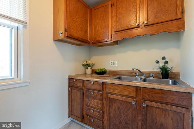 8-J LAUREL HILL RD, Greenbelt, MD 20770