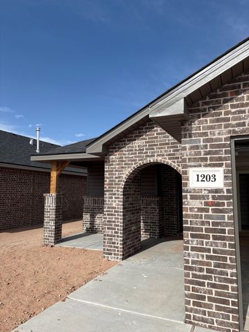 1206 Cottonwood Avenue, Wolfforth, TX 79382