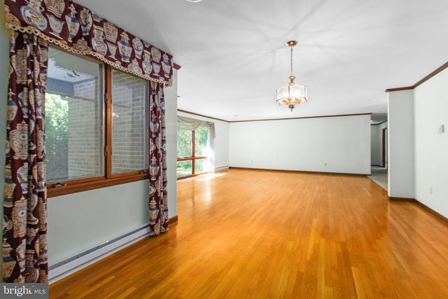 5434 STRAWBERRY LN, King George, VA 22485