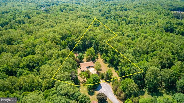 5434 STRAWBERRY LN, King George, VA 22485