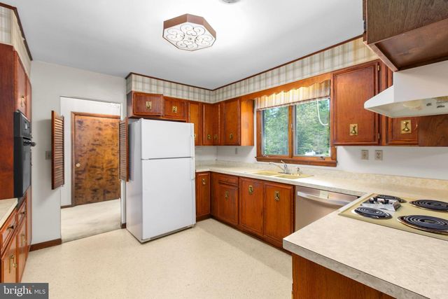 5434 STRAWBERRY LN, King George, VA 22485