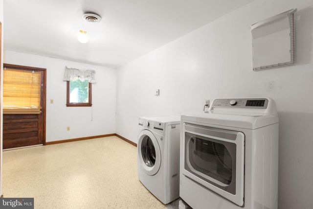 5434 STRAWBERRY LN, King George, VA 22485
