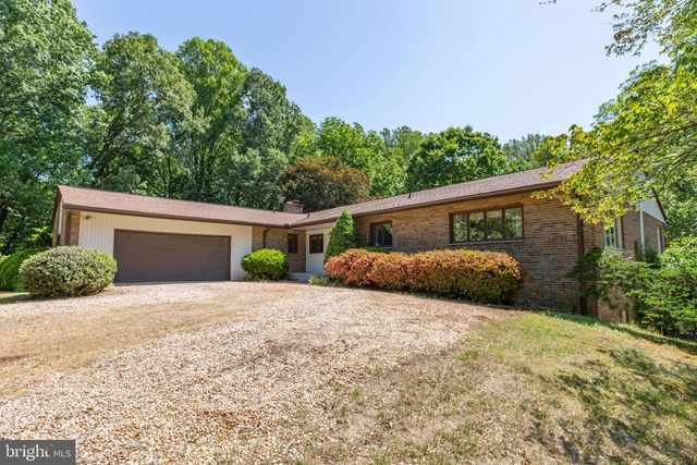 5434 STRAWBERRY LN, King George, VA 22485