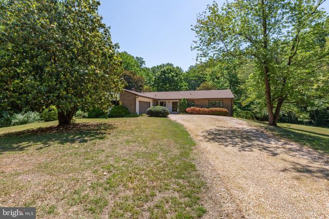 5434 STRAWBERRY LN, King George, VA 22485