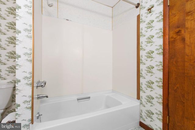 5434 STRAWBERRY LN, King George, VA 22485