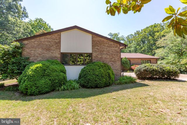 5434 STRAWBERRY LN, King George, VA 22485