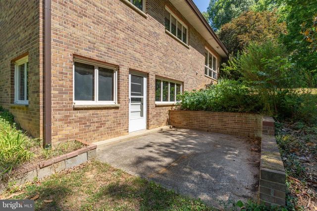 5434 STRAWBERRY LN, King George, VA 22485