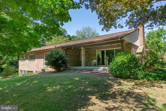 5434 STRAWBERRY LN, King George, VA 22485