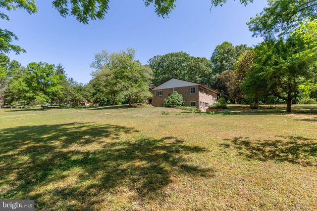 5434 STRAWBERRY LN, King George, VA 22485