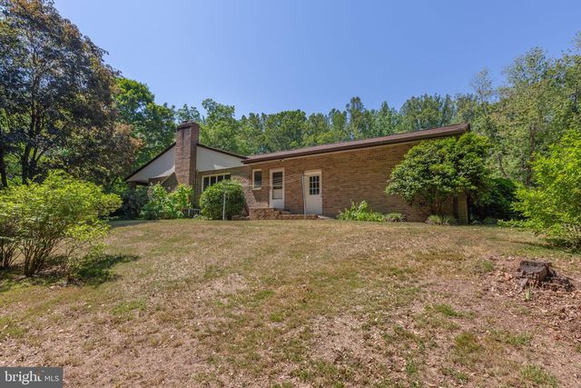 5434 STRAWBERRY LN, King George, VA 22485